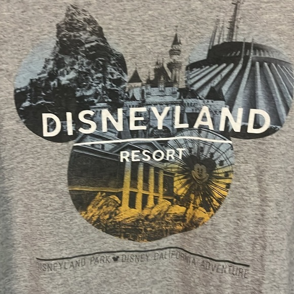Disneyland Resort T shirt size L - Picture 2 of 4